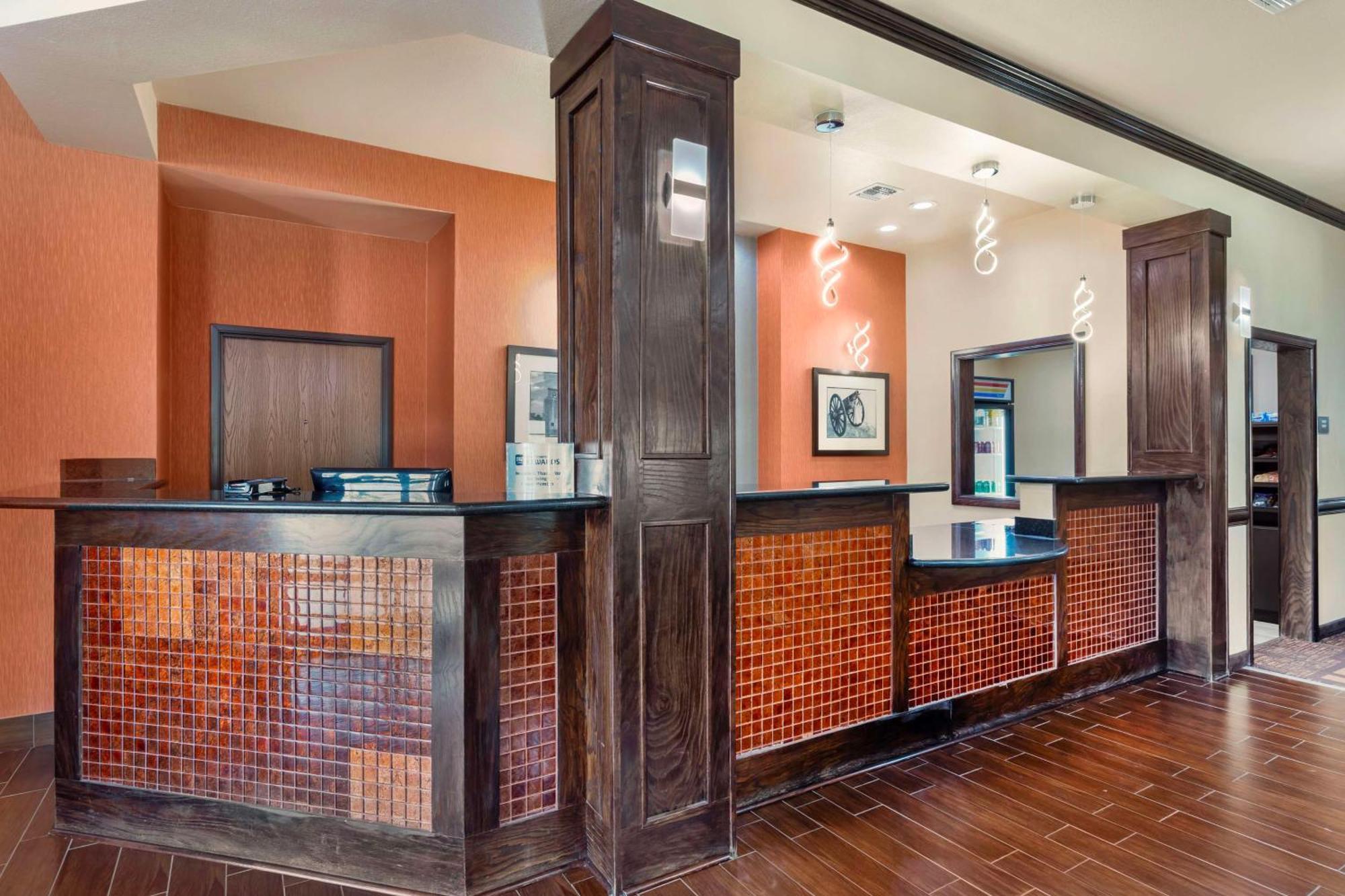 Best Western Plus Goliad Inn & Suites Экстерьер фото