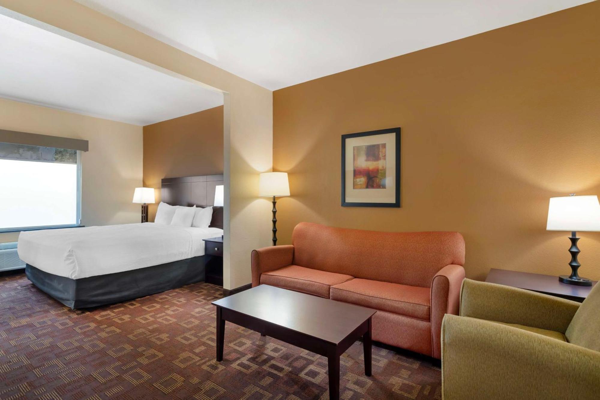 Best Western Plus Goliad Inn & Suites Экстерьер фото