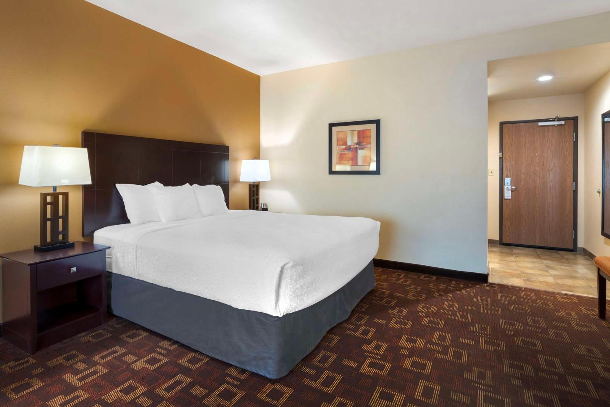 Best Western Plus Goliad Inn & Suites Экстерьер фото
